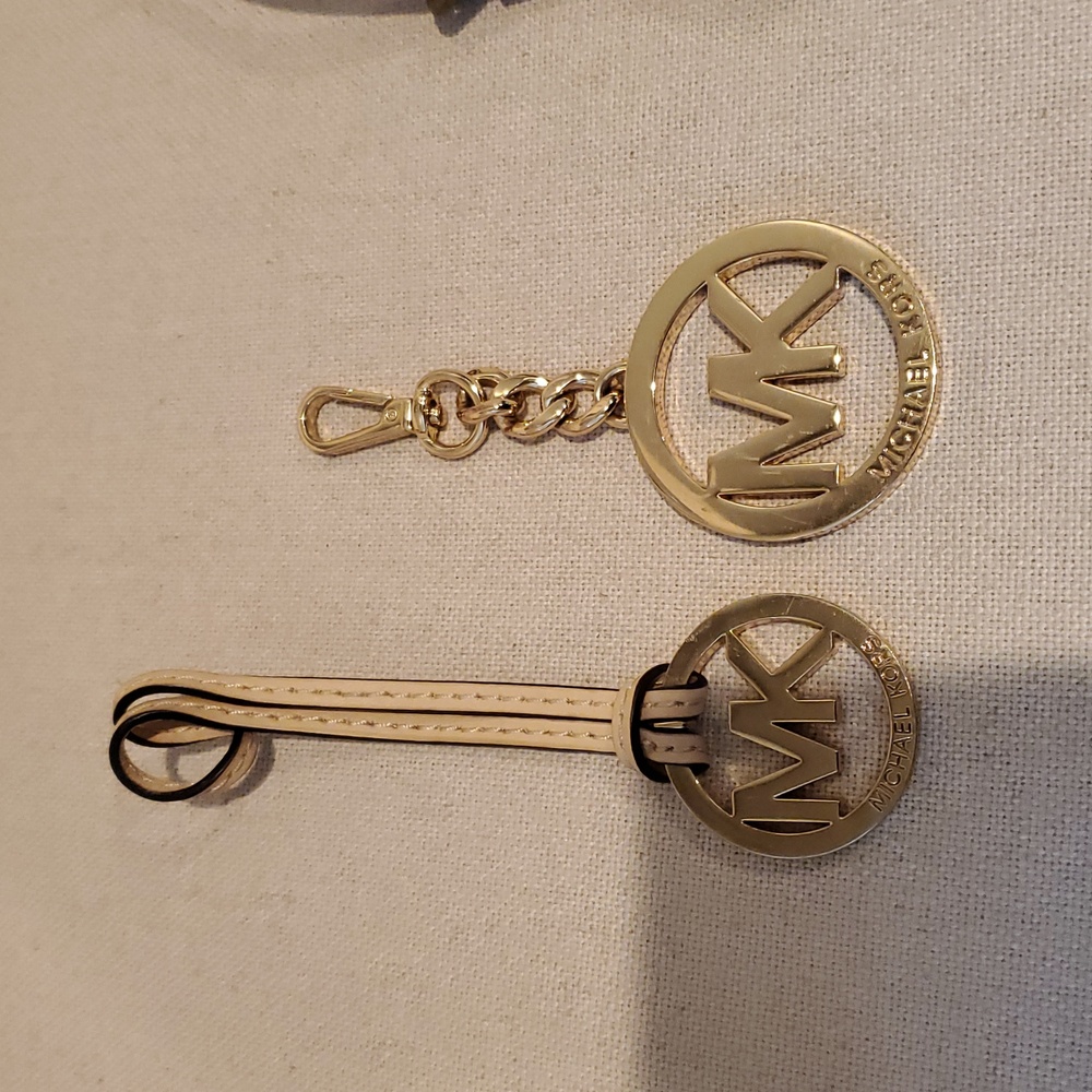 Lot of Bag Charms and Tags (5) - Picture 3 of 10
